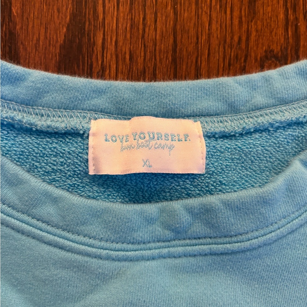 Smiley Crop Crewneck - Picture 2 of 3
